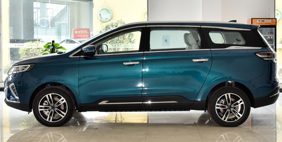 La famille de Mpv de voiture électrique de Dayun Yuanzhi utilisent le grand espace et batterie de 450km la longue