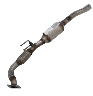 Front Exhaust Pipe Replacement Auto partie le convertisseur catalytique pour le golf Jetta 2.0L Turbo de scarabée de VW